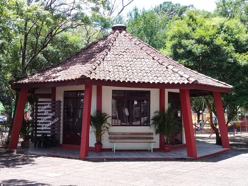 Centro de Informações Turísticas inicia atividade na Praça da Matriz